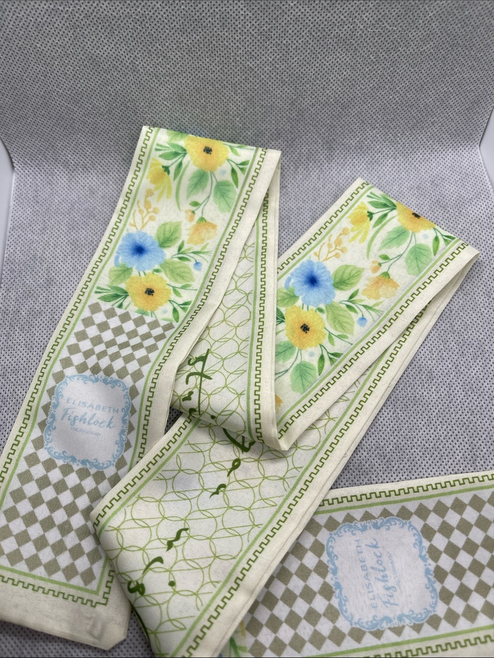 Elegant Cream Floral Twilly Scarf